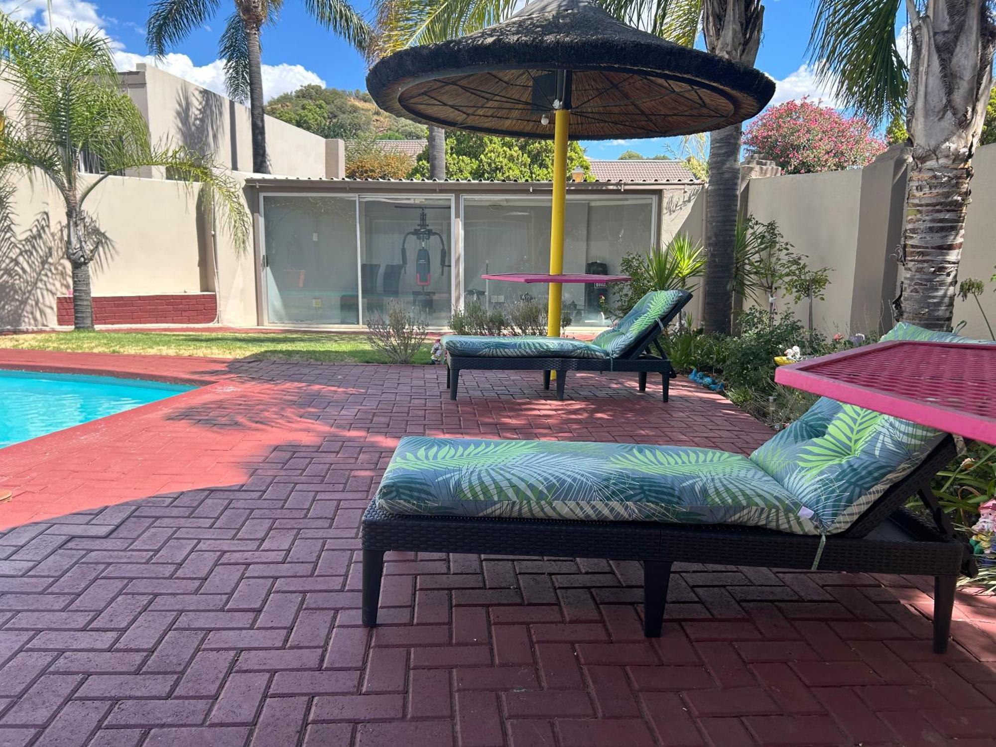 Sibella Guest House Bloemfontein Esterno foto